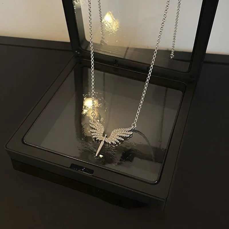 New Creativity Angel Wings Unique Design Pendant Necklace Classic Accessories All-match Personality Clavicle Chain Charm Jewerly