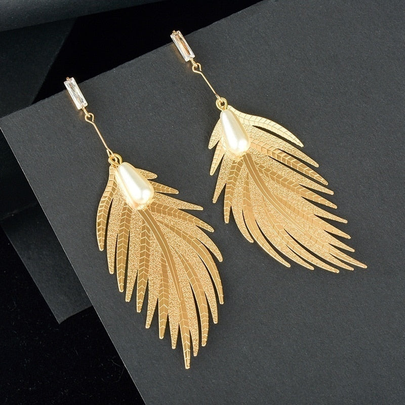 Delysia King Women Alloy Exaggeration Heart Leaf Earrings Trendy Pearl Feather Charming Dangler - Charlie Dolly