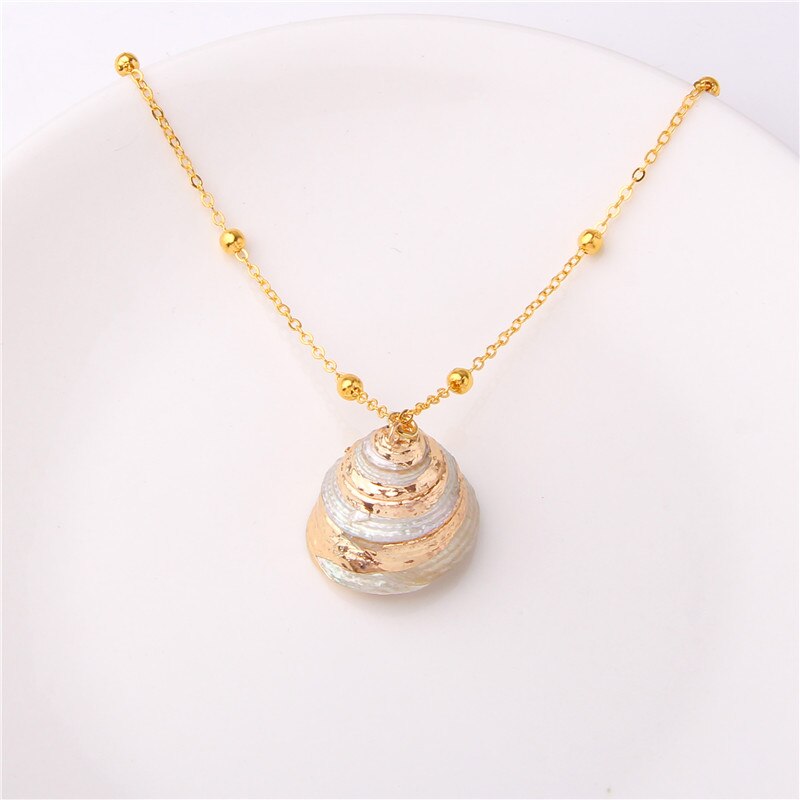 Boho Conch Shell Necklace Gold Color Beads Chain Necklace Women Simple Seashell Choker Necklace Summer Beach Jewelry Party Gift