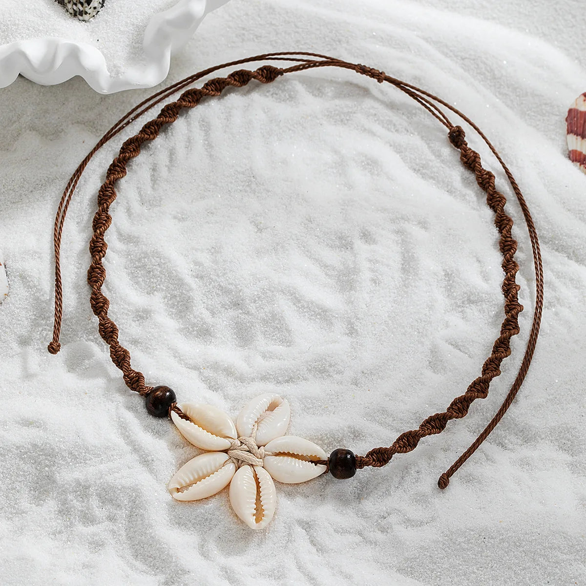 Boho Beach Bohemian Shell Flower Necklaces for Women Girls Summer Fashion Jewelry Woven Rope Shell Pendants Necklace Adjustable
