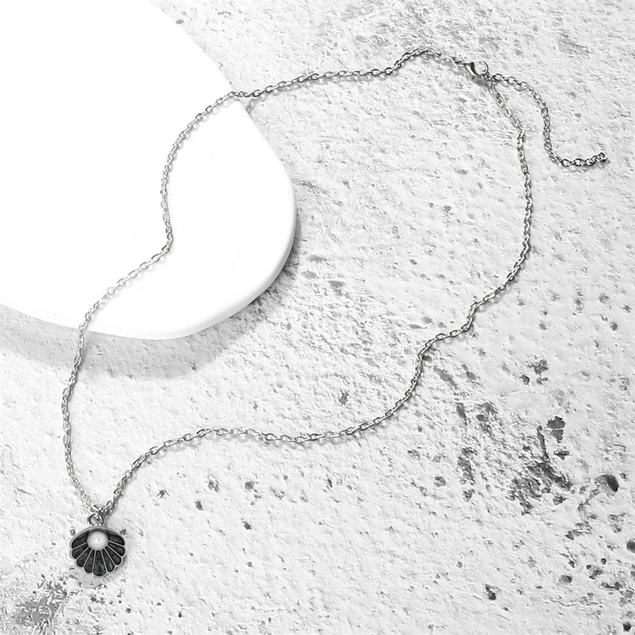 Shell and Pearl Pendant Boho Necklace