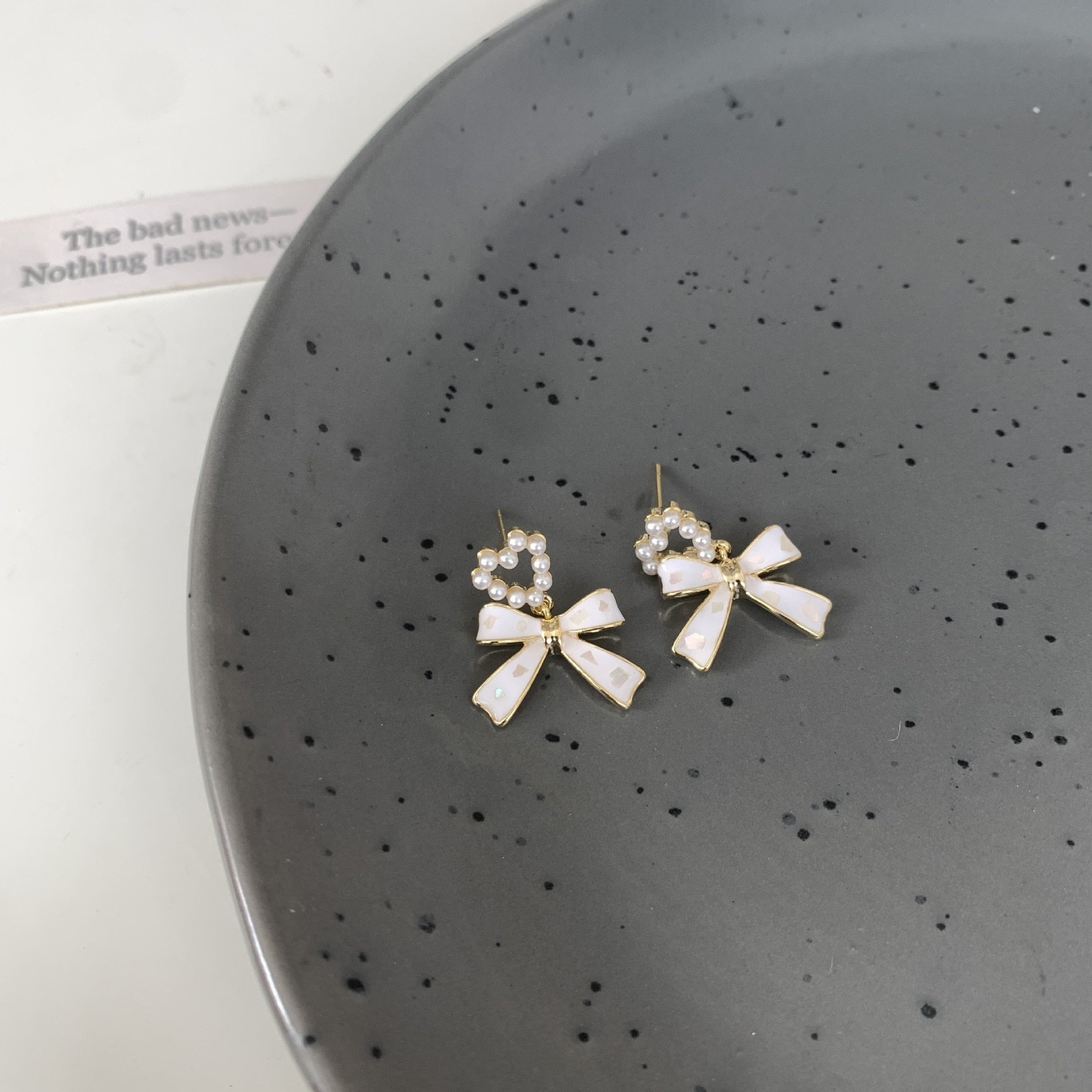 Simple Enamel White Bow Ear Clip on Earrings Female Fashion Sweet Pearl Heart Clip Earrings Without Piercing for Women - Charlie Dolly