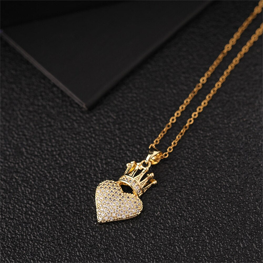 Small crowd gold-plated love crown collarbone chain metal hip-hop accessories sweater chain female pendant necklace necklace - Charlie Dolly