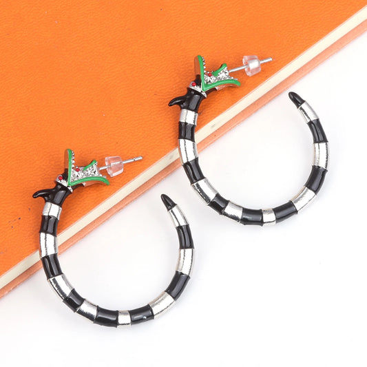 Gothic Style Harong Halloween Beetlejuice Hoop Earring for Women Beetle Sandworm Creepy Chunky Jewelry Cosplay Props Accessories