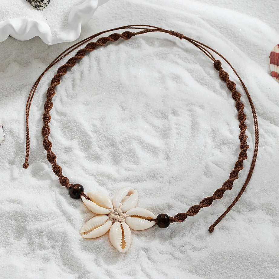 Woven Shell Flower Pendant Necklace