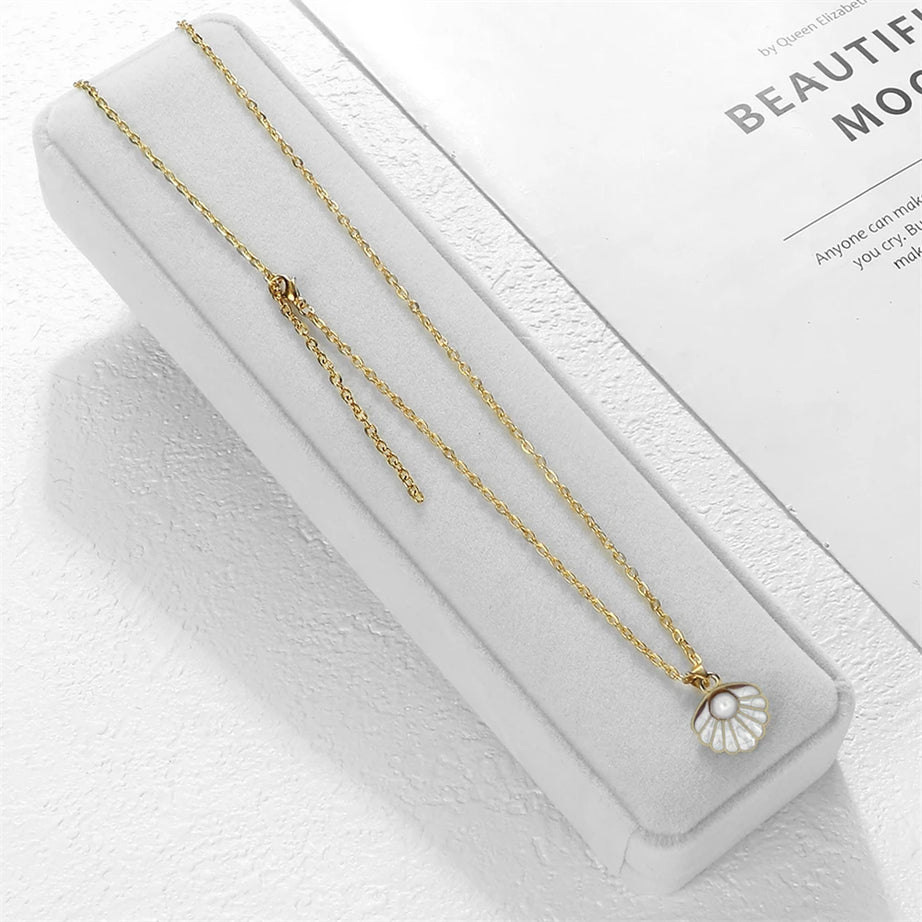 Shell and Pearl Pendant Boho Necklace