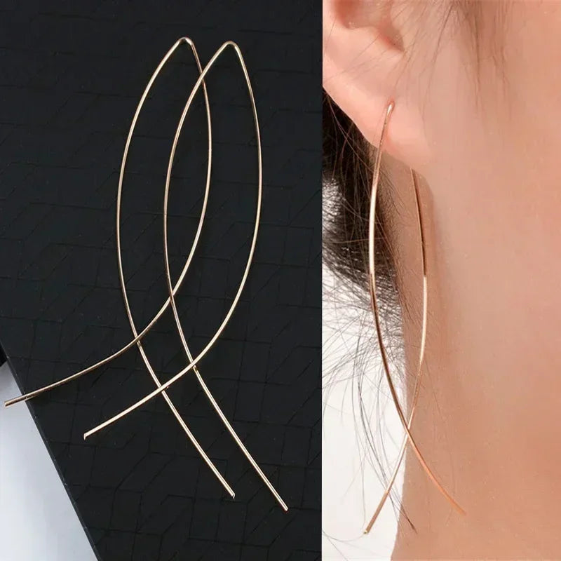 Boho White Shell Lucky Five-Petal Flower Stud Earrings for Women Ladie Classic Vintage Heart Shape Crystal Party Banquet Jewelry