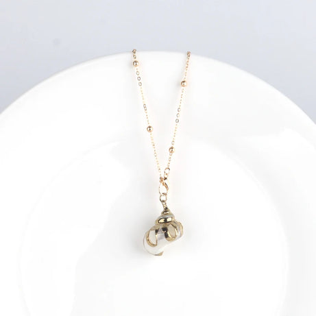 Conch Shell Boho Pendant Necklace