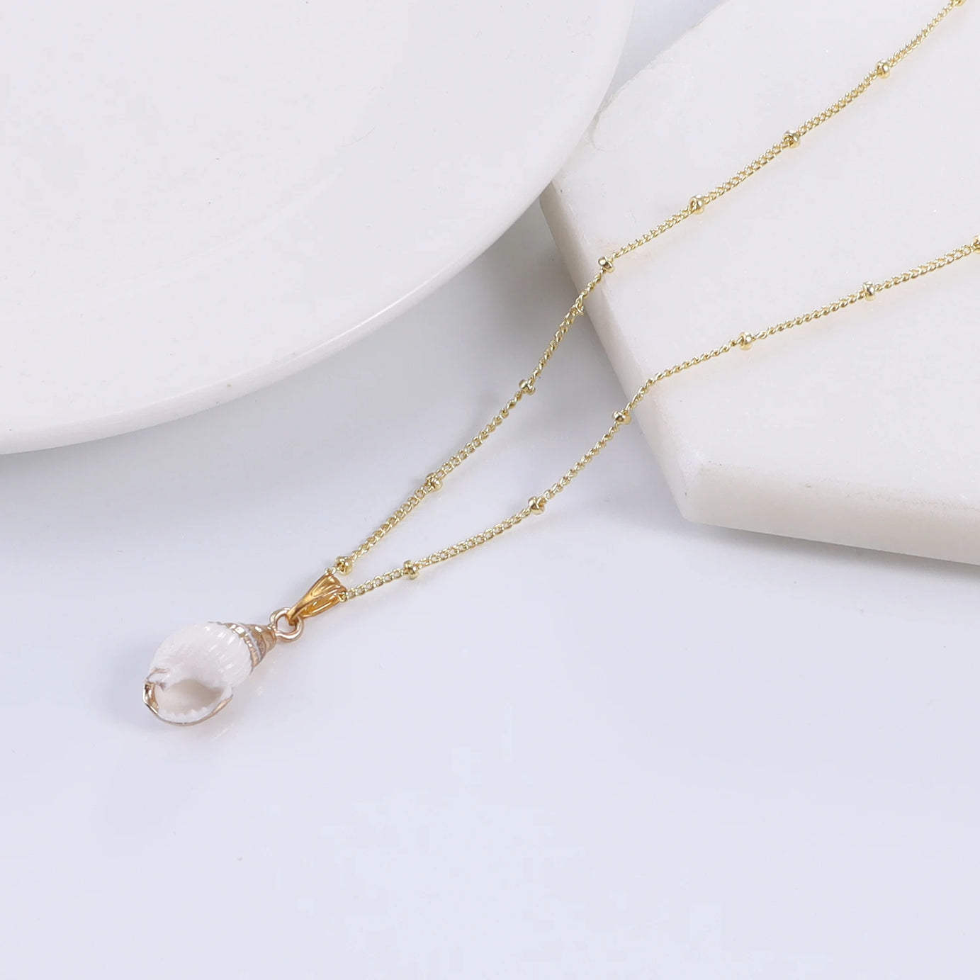 Natural Conch Shell and Gold Rim Boho Pendant Necklace