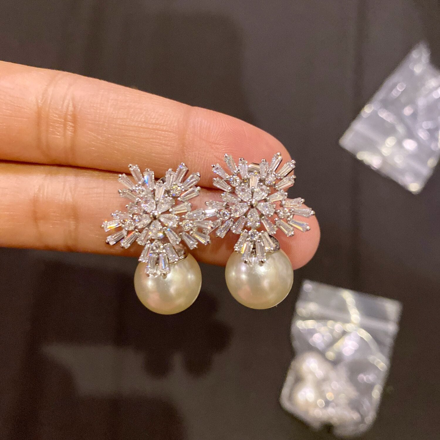 Imitation Pearl Earrings Women Fashion Snowflake Crystal Earrings Charm Zircon Jewelry Cute Earrings Best Choice for Couple Gift - Charlie Dolly