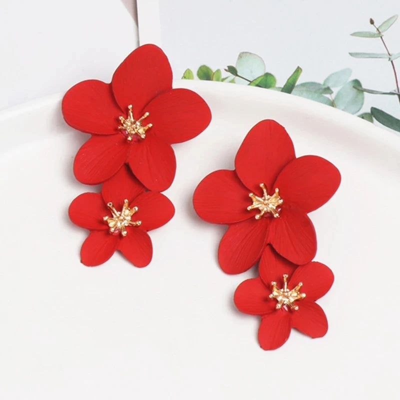 Trendy Flower Earrings 2025 New Flowers Sstuds Earrings For Women Wedding Party Jewelry Boho Metal Earrings Female