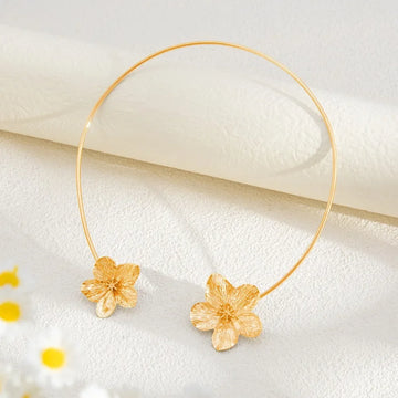 Gold Color Starfish Shell Pendant Necklace Metal Neck Jewelry Choker Necklace Boho Jewelry Adjustable Open Torque Necklace Beach