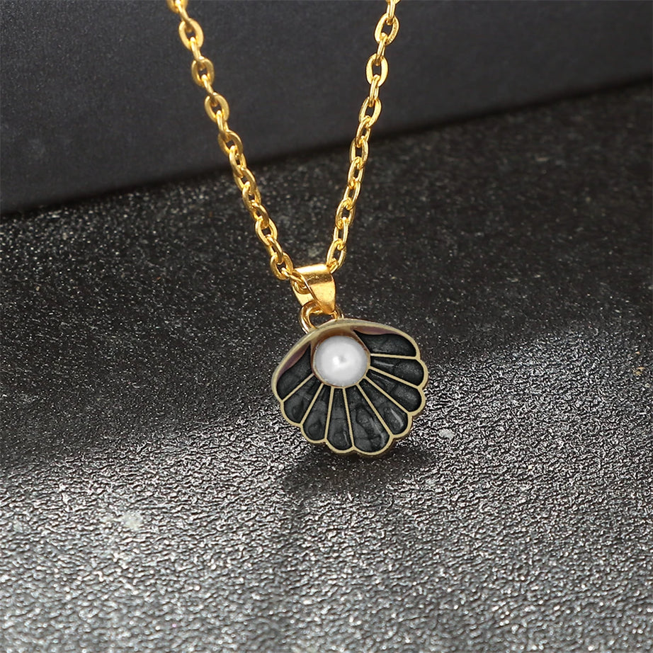 Shell and Pearl Pendant Boho Necklace