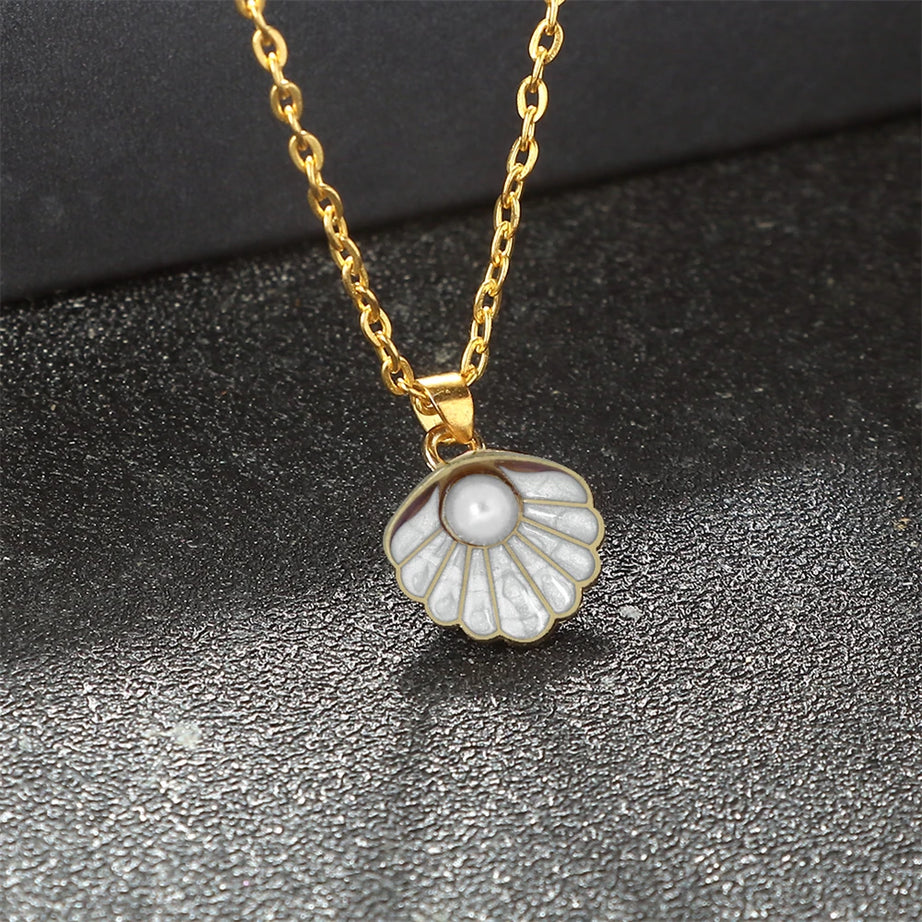Shell and Pearl Pendant Boho Necklace