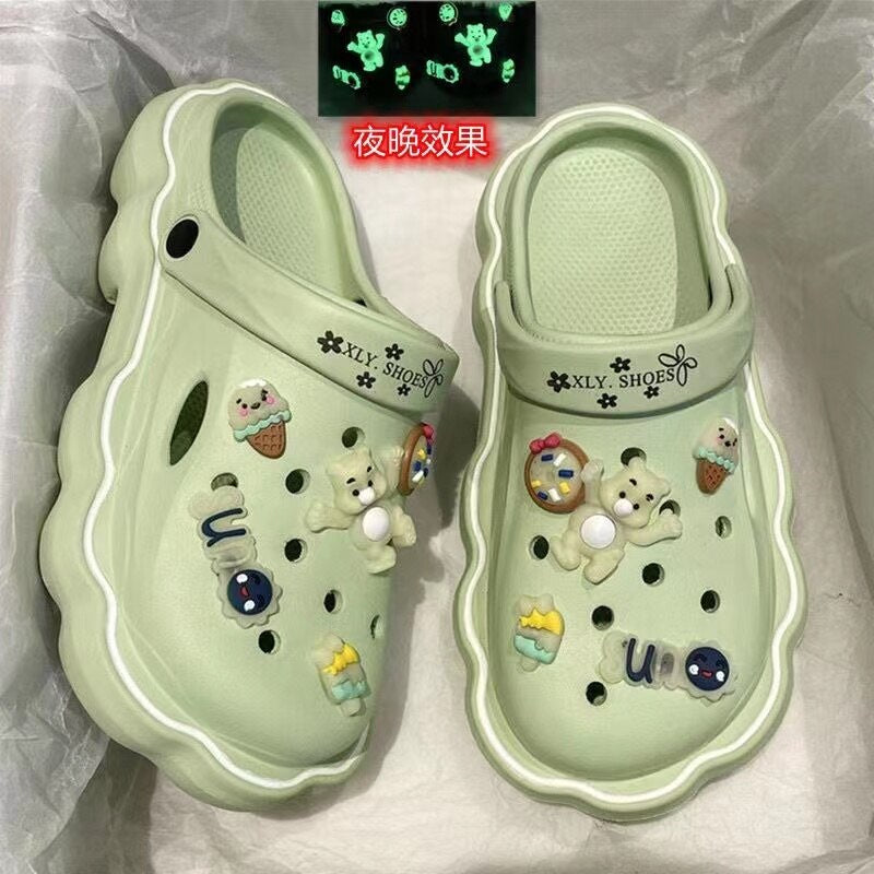 2023 Flat Garden DIY Croc Slippers Woman Beach Slipper Cute Cartoon Diamond Deco For Hole Shoes Antislip Thicken Shoes For Women - Charlie Dolly
