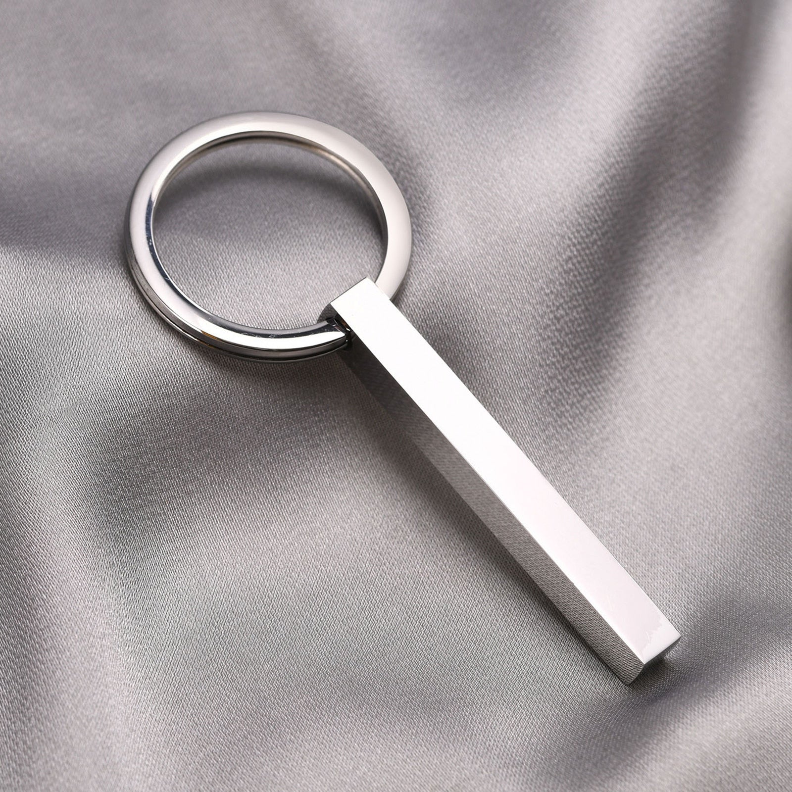 Customized SUPER DADDY Keychains for Men,Stainless Steel Vertical Bar Cuboid Keychain To Dad Drive Safe Gift to Family BFF - Charlie Dolly