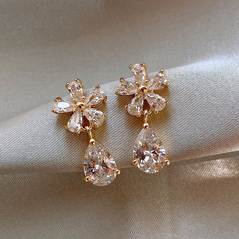 Cute Daisy Flower Pendant Hoop Earrings For Women Korean Sweet Circle Earrings Girl Wedding Party Jewelry Gift - Charlie Dolly