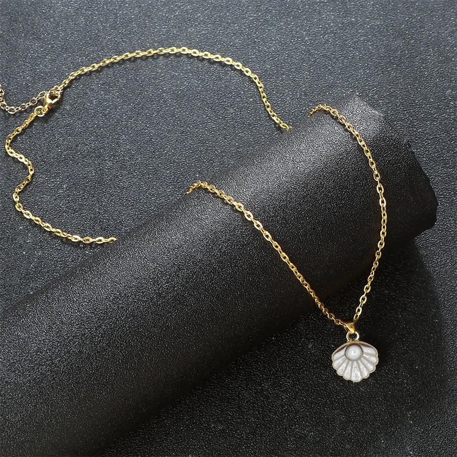 Shell and Pearl Pendant Boho Necklace