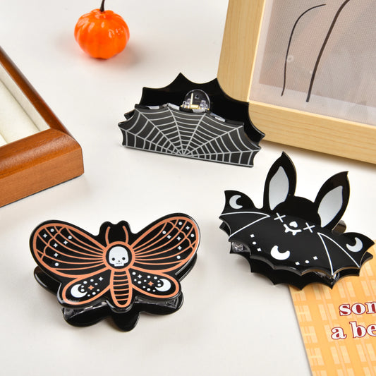 DuoShang New Style Halloween Bat Skull Ghost Acrylic Hair Claw Light Luxury Horror Claw Clip for Women Girls Hair Accessories