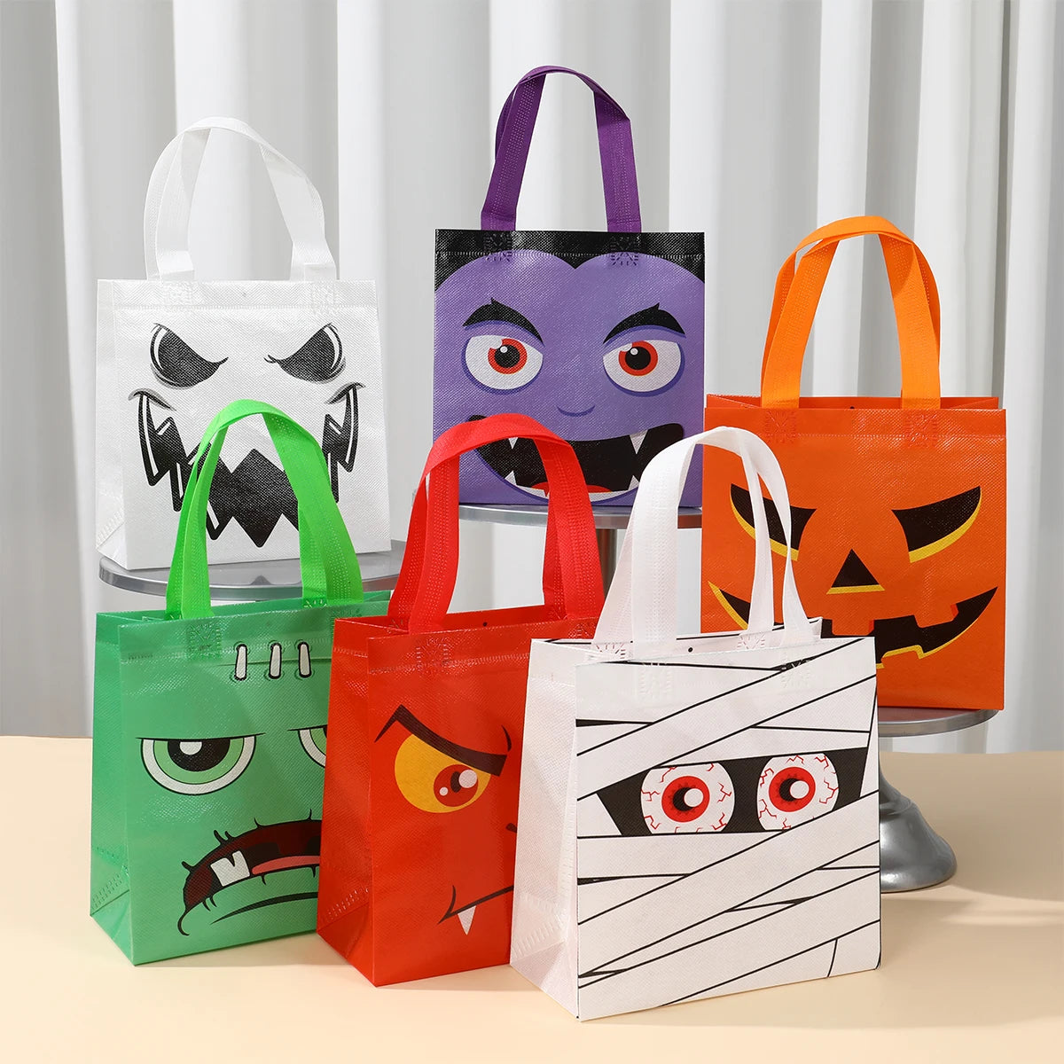 Halloween non-woven bag Halloween Party Decor For Home 2024 Trick or Treat for Kid Toys Favor Halloween Party Supplies Favor - Charlie Dolly
