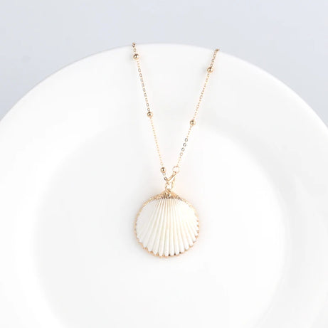 Conch Shell Boho Pendant Necklace