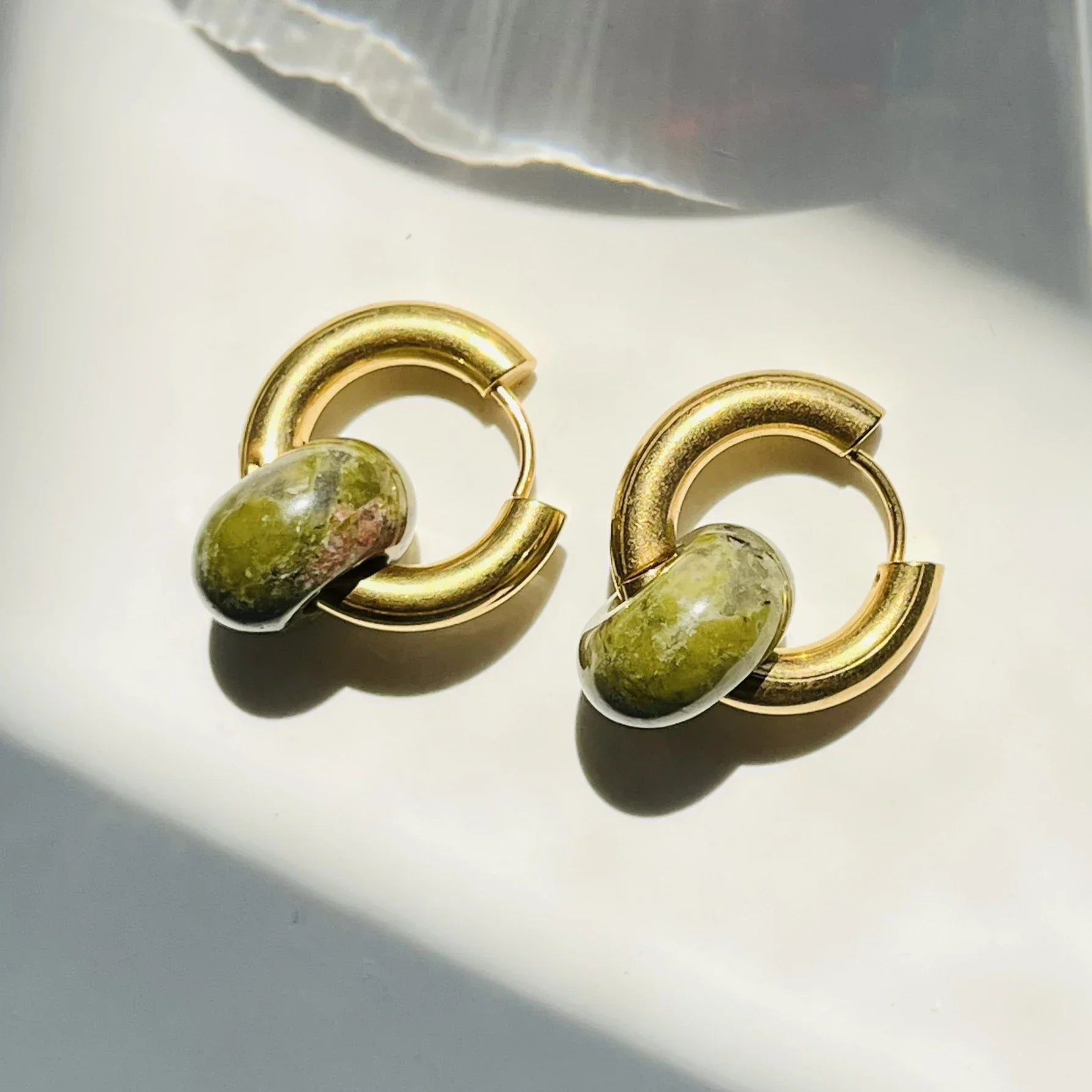 Boho Colorful Natural Stone Earrings Turquoise Malachite Donut Huggies Stainless Steel Hoop Earring for Women Jewelry Pendientes
