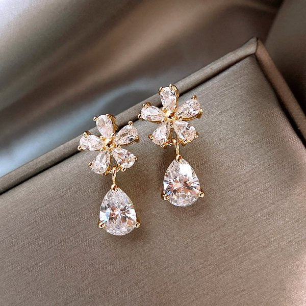 Korean Hollow Wreath Flower Earrings For Women Crystal Zircon Sweet Bee Butterfly Stud Earring Girl Wedding Party Jewelry - Charlie Dolly