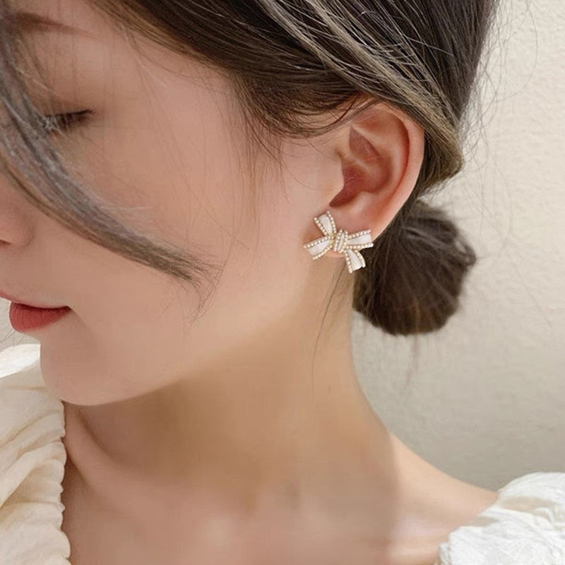 Cute Bowknot Stud Earrings For Women Golden Korean Accessoires Fashion Jewelry pendientes mujer boucle d’oreille femme brincos
