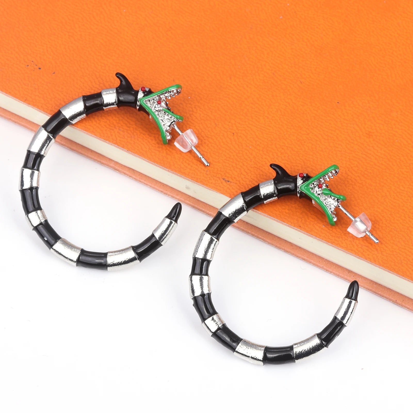 Gothic Style Harong Halloween Beetlejuice Hoop Earring for Women Beetle Sandworm Creepy Chunky Jewelry Cosplay Props Accessories - Charlie Dolly