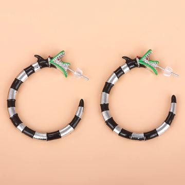 Gothic Style Harong Halloween Beetlejuice Hoop Earring for Women Beetle Sandworm Creepy Chunky Jewelry Cosplay Props Accessories