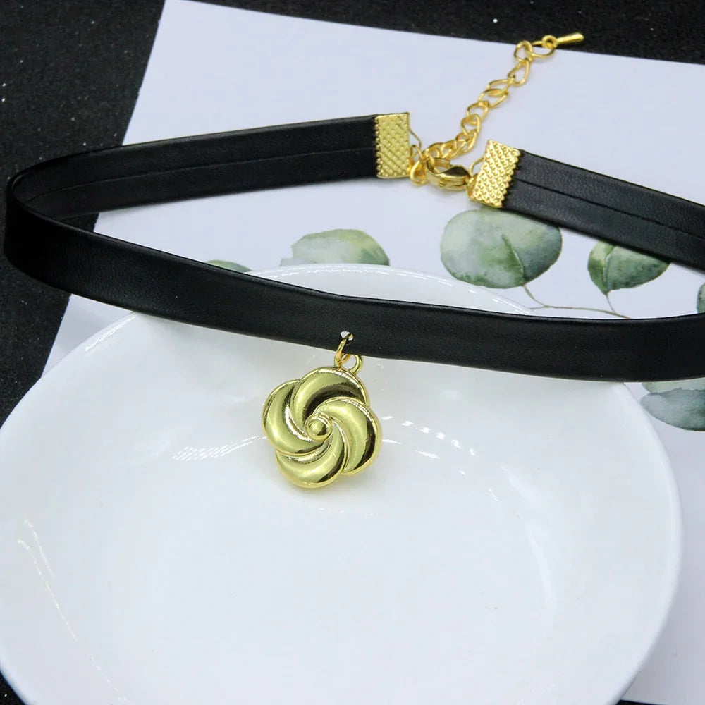 Anime SPY×FAMILY Yor Forger Cosplay Earrings Drop Golden Tapered Punk Women Ear Clips Fans Costumes Jewelry Gift - Charlie Dolly