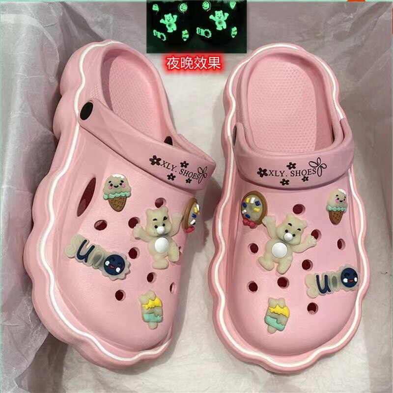 2023 Flat Garden DIY Croc Slippers Woman Beach Slipper Cute Cartoon Diamond Deco For Hole Shoes Antislip Thicken Shoes For Women - Charlie Dolly