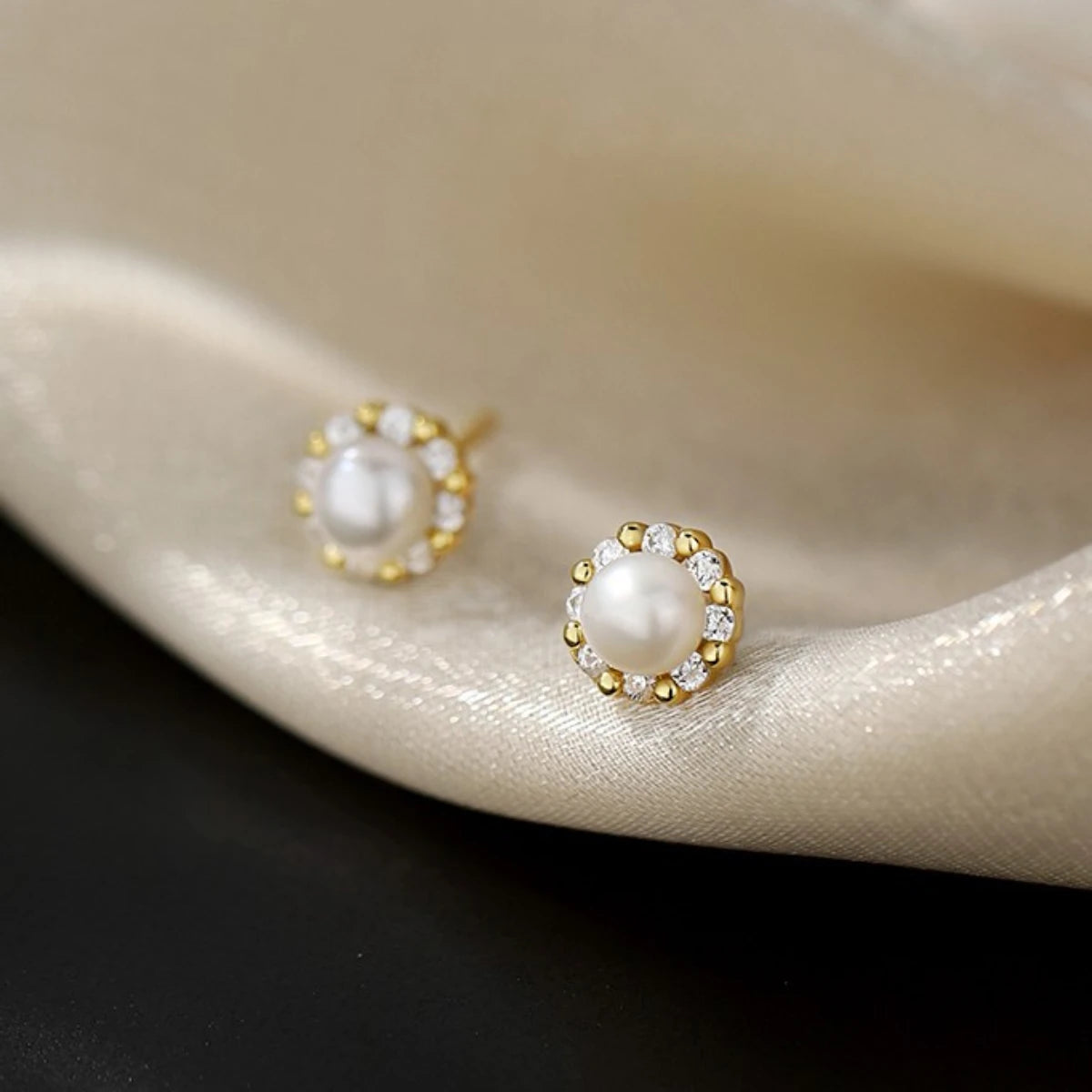 New Summer Collection Pearls Stud Earrings Gold Color Jewelry for Women Zircon Earrings with Hypoallergenic & Boho Style Gift