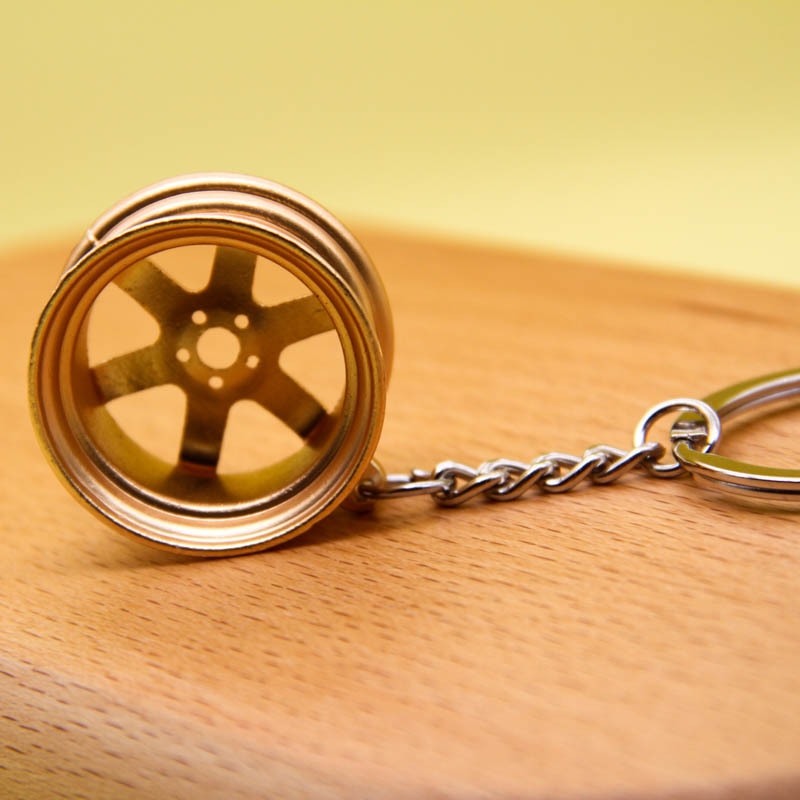 Creative Wheel Hub Key Chains Colorful Metal Tire Keyring for Men Trendy Design Car Keychain Accessories Cool Gifts - Charlie Dolly