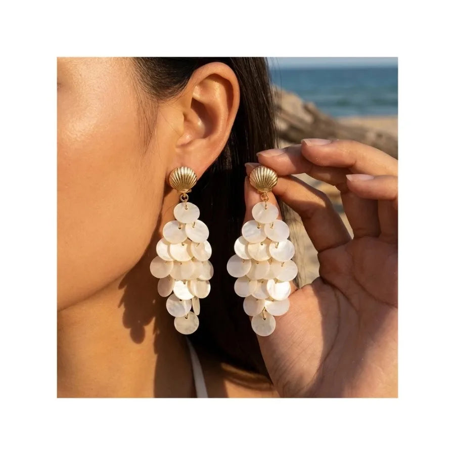 Boho Shell Starfish Drop Earrings for Women White Acrylic Round Disc Tassel Dangle Earrings Summer Beach Vacation Charm Jewelry
