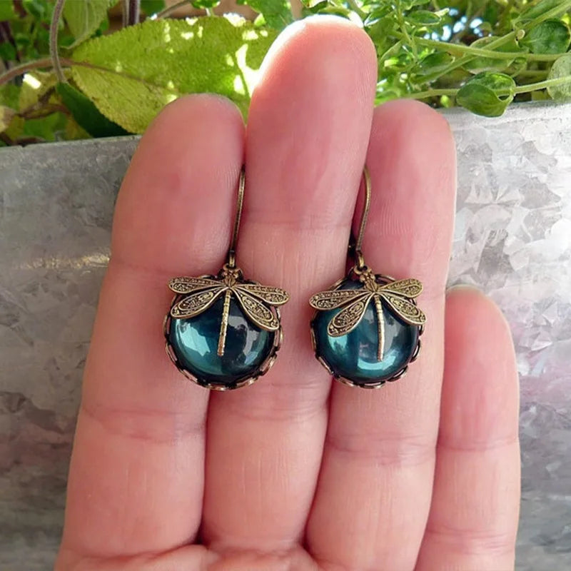 New Boho Vintage Crystal Dragonfly Earrings for Women Fashion Metal Carving Pattern Inlaid Moonstone Animal Earring Jewelry Gift