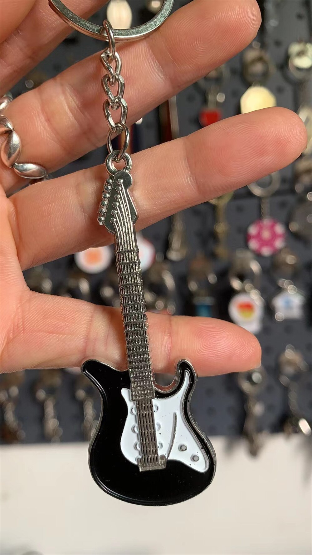 Guitar Key chain Metal 6 colour KeyChain Cute Musical Car Key Ring Silver Color pendant For Man Women Party Gift
