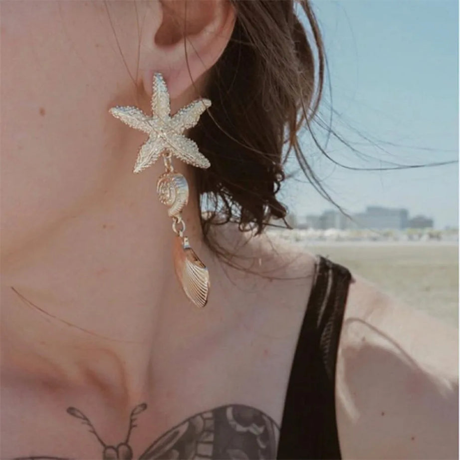 Asymmetric Starfish and Shell Metal Star Earrings