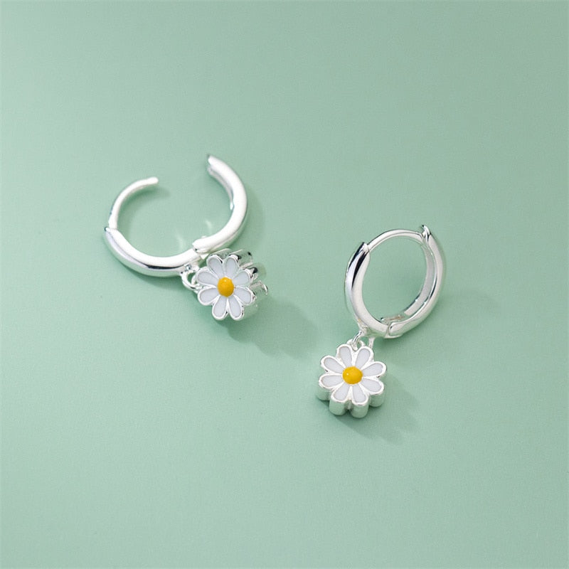 Cute Daisy Flower Pendant Hoop Earrings For Women Korean Sweet Circle Earrings Girl Wedding Party Jewelry Gift - Charlie Dolly