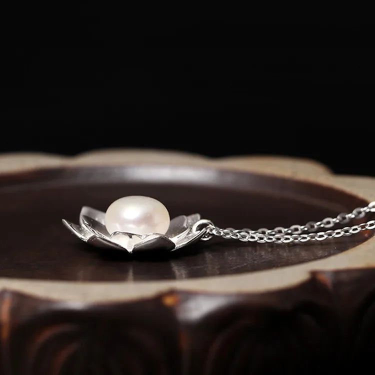 New Fashion 925 Sterling Silver Jewelry Female National White Lotus Shell Beads Pearl Flowers Pendant Necklaces  XL132