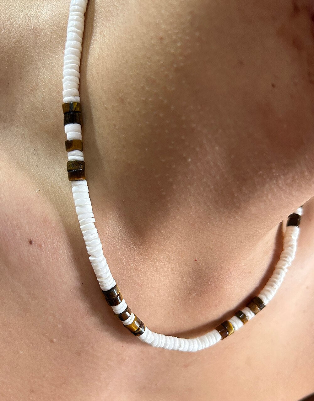 Bohemian Hawaii Puka White Clam Chip Shell Necklace Natural Stone Chip Necklace Summer Beach Statement Jewelry - Charlie Dolly