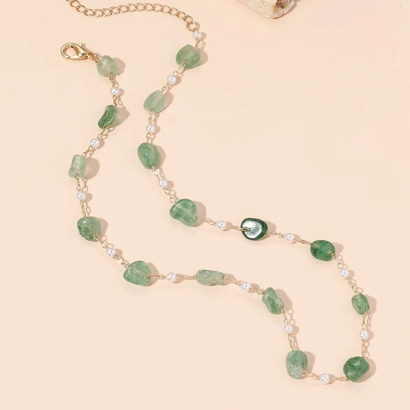 Bohemian Green Natural Stone & Pearl Necklace - Gold Chain Vintage Boho Jewelry for Women, Unique Daily/Festival Accessory