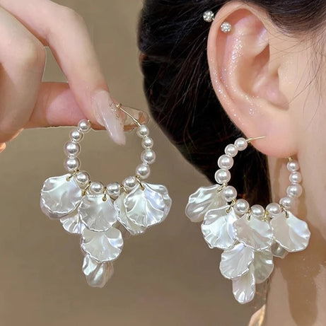 Glossy Shell Flower and Pearl Pendant Boho Earrings
