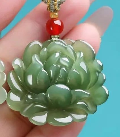 New Hotan Jade Lotus Flower Pendant Charm Jadeite Green Stone Natural Emerald Necklace Gift Women Men Talismans Necklace Jewelry
