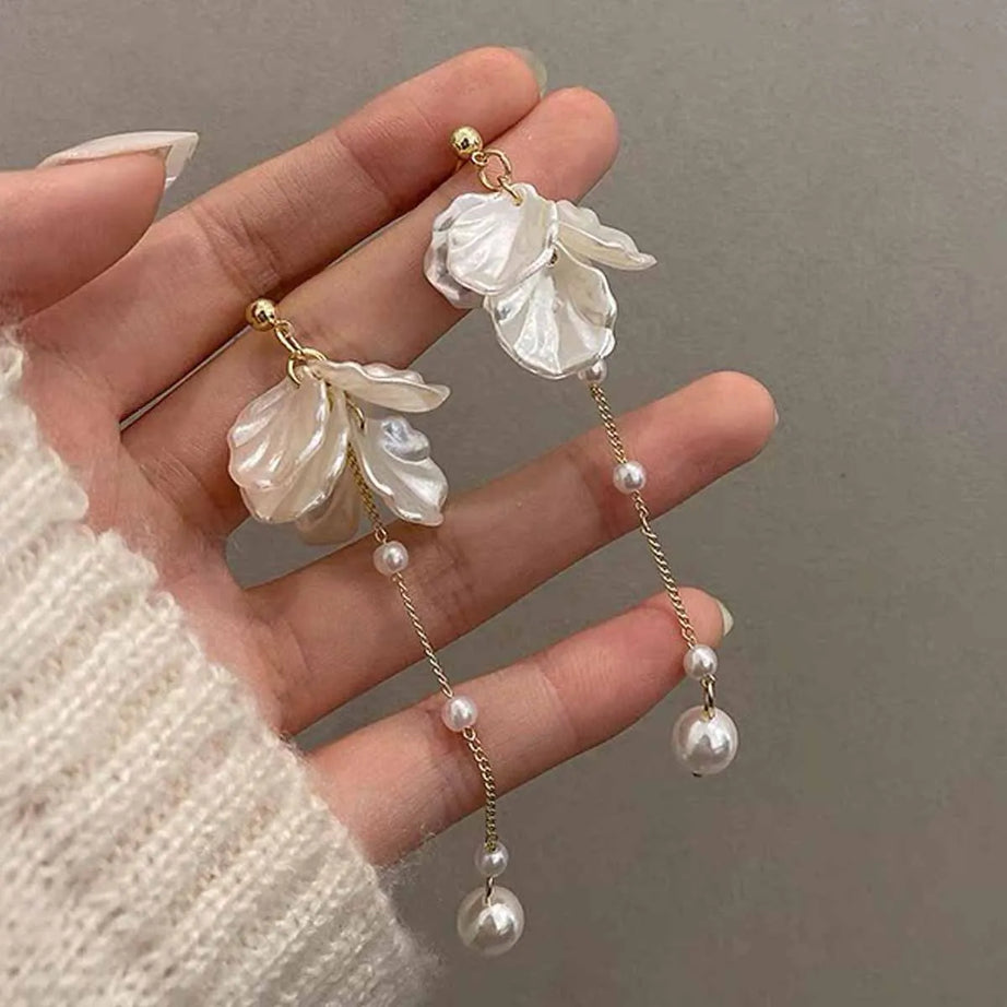 Glossy Shell Flower and Pearl Pendant Boho Earrings