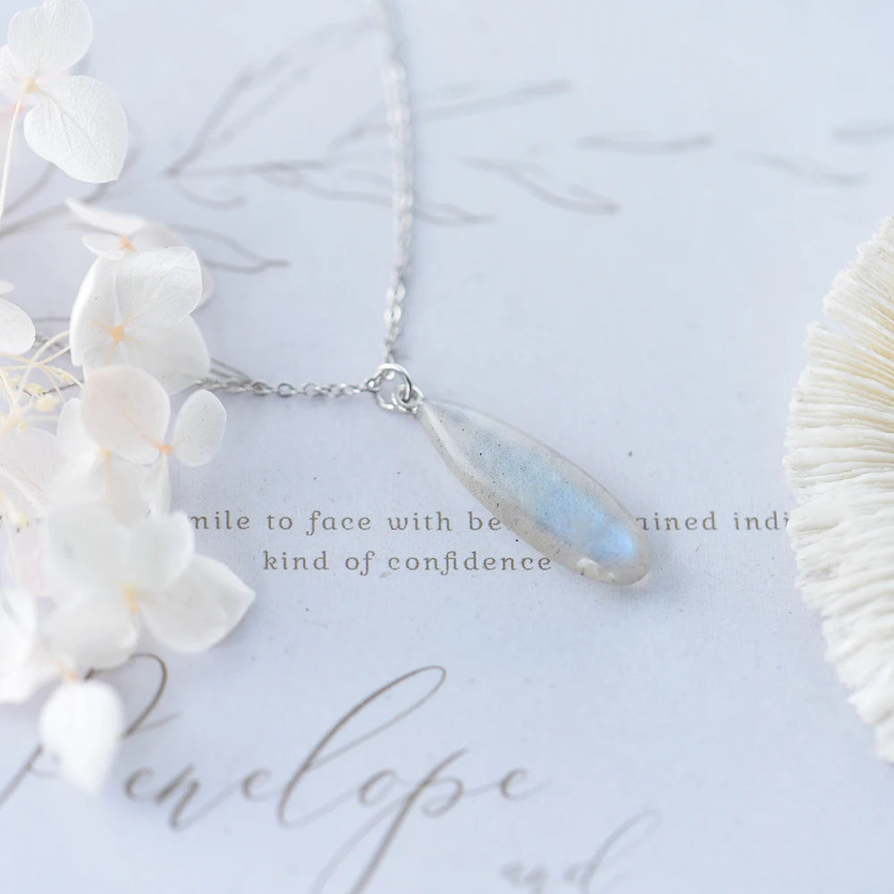 ITSMOS Teardrop Labradorite Long Raw Crystal Pendant Protection Stone Necklace Moon Goddess Jewelry Gift for Spiritual Women