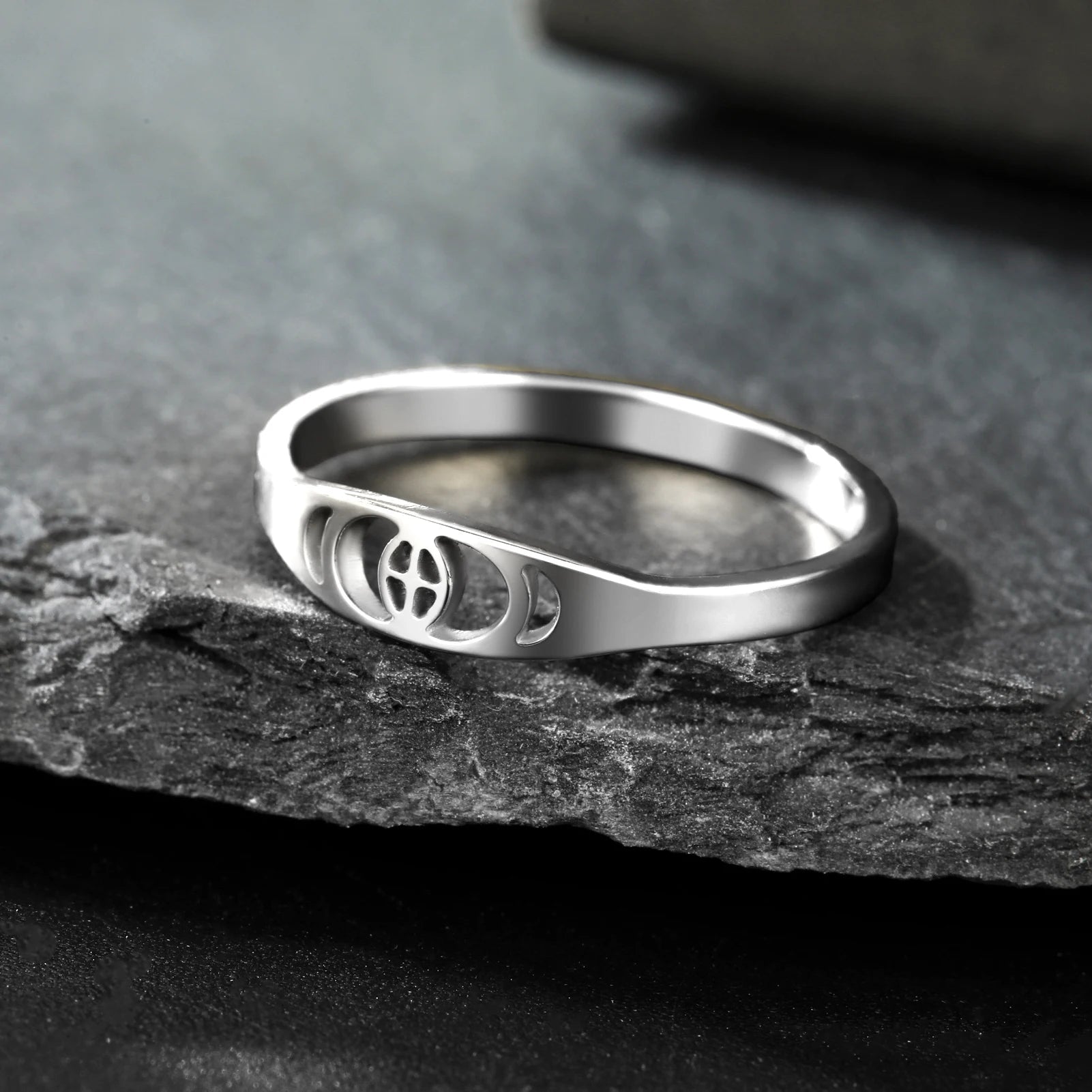 LIKGREAT Trendy Moon Phase Ring Crescent Moon Finger Rings for Women Men Stainless Steel Romantic Lucky Jewelry Boho Gift Amulet