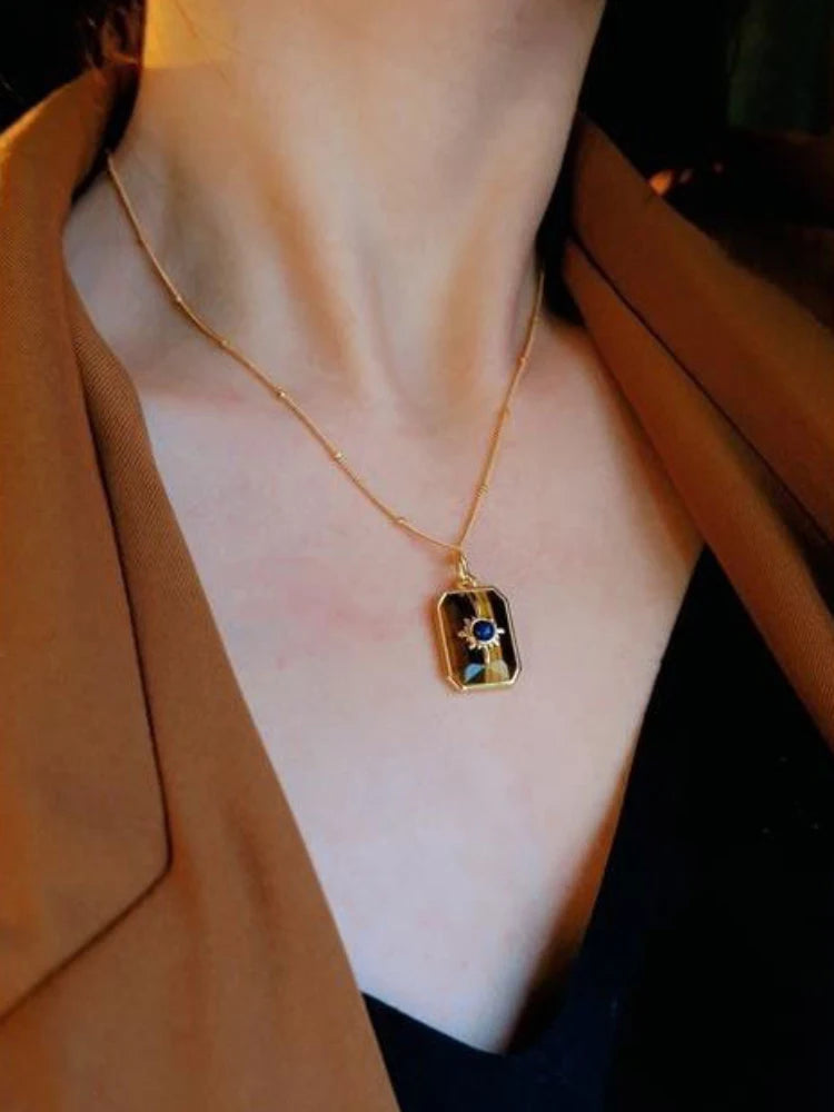 Creative Design Retro Tiger Eye Stone Necklace for Women  Unique Simplicity Light Luxury lapis lazuli Blue Collar Chain Jewelry