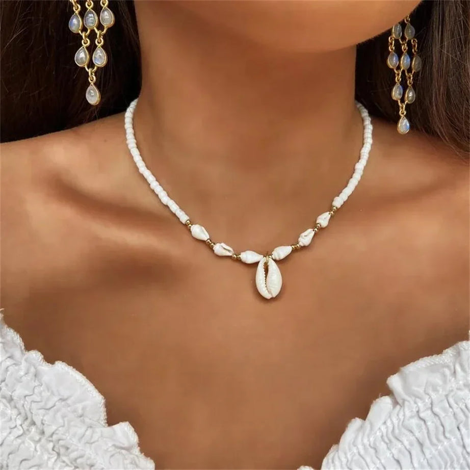Conch Shell White Bead Chain Necklace Jewelry