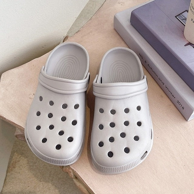 2023 Flat Garden DIY Croc Slippers Woman Beach Slipper Cute Cartoon Diamond Deco For Hole Shoes Antislip Thicken Shoes For Women - Charlie Dolly